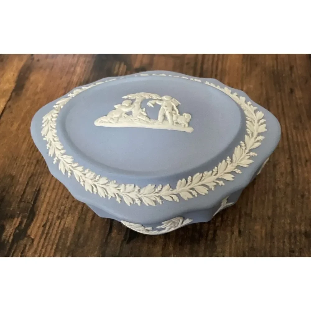 WEDGWOOD JASPERWARE PALE BLUE LIDDED COVERED TRINKET BOX / RING PLATE Set of 2